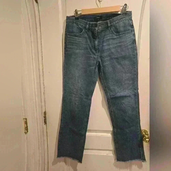 P7002 theory raw hemmed straight legged medium wash jeans size 28 - Picture 3 of 8